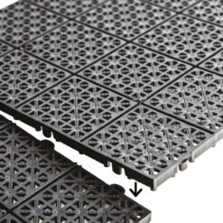 Bodenfliese Aus Recyceltem Kunststoff In Schwarz